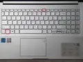 Klawisz Fn+Esc to skrót klawiszowy, jak włączyć kamerę w laptopie.