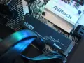 Dysk Kingston KC3000 z interfejsem pcie 4.0 NVMe M.2 zamontowany na płycie głównej ASRock.