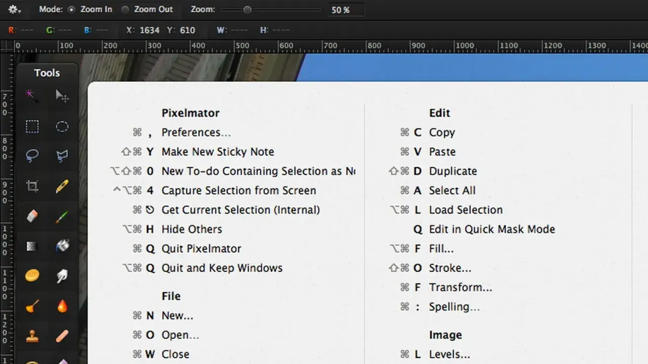 Menu Pixelmator z listą funkcji i ich skrótów klawiszowych, np. Kopiuj (⌘C), Wklej (⌘V).