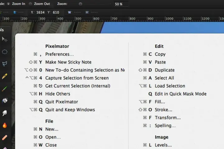 Menu Pixelmator z listą funkcji i ich skrótów klawiszowych, np. Kopiuj (⌘C), Wklej (⌘V).