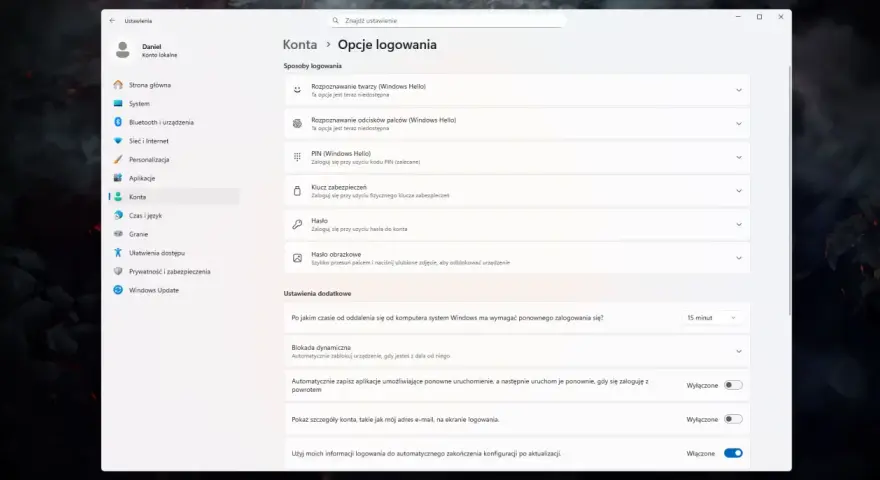Ustawienia konta Windows 10: opcje logowania, w tym jak wyłączyć hasło. Widok ekranu z ustawieniami konta.
