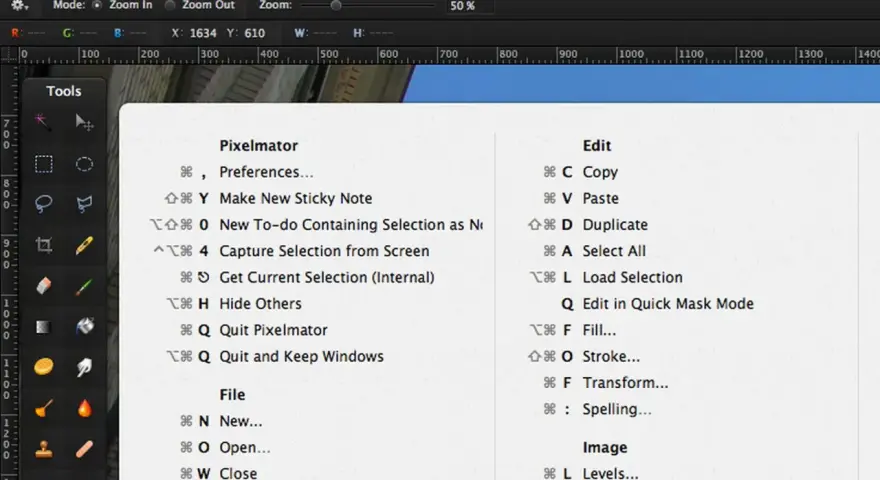 Menu Pixelmator z listą funkcji i ich skrótów klawiszowych, np. Kopiuj (⌘C), Wklej (⌘V).